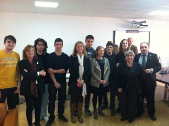 Fotografía de grupo de los participantes en el acto.